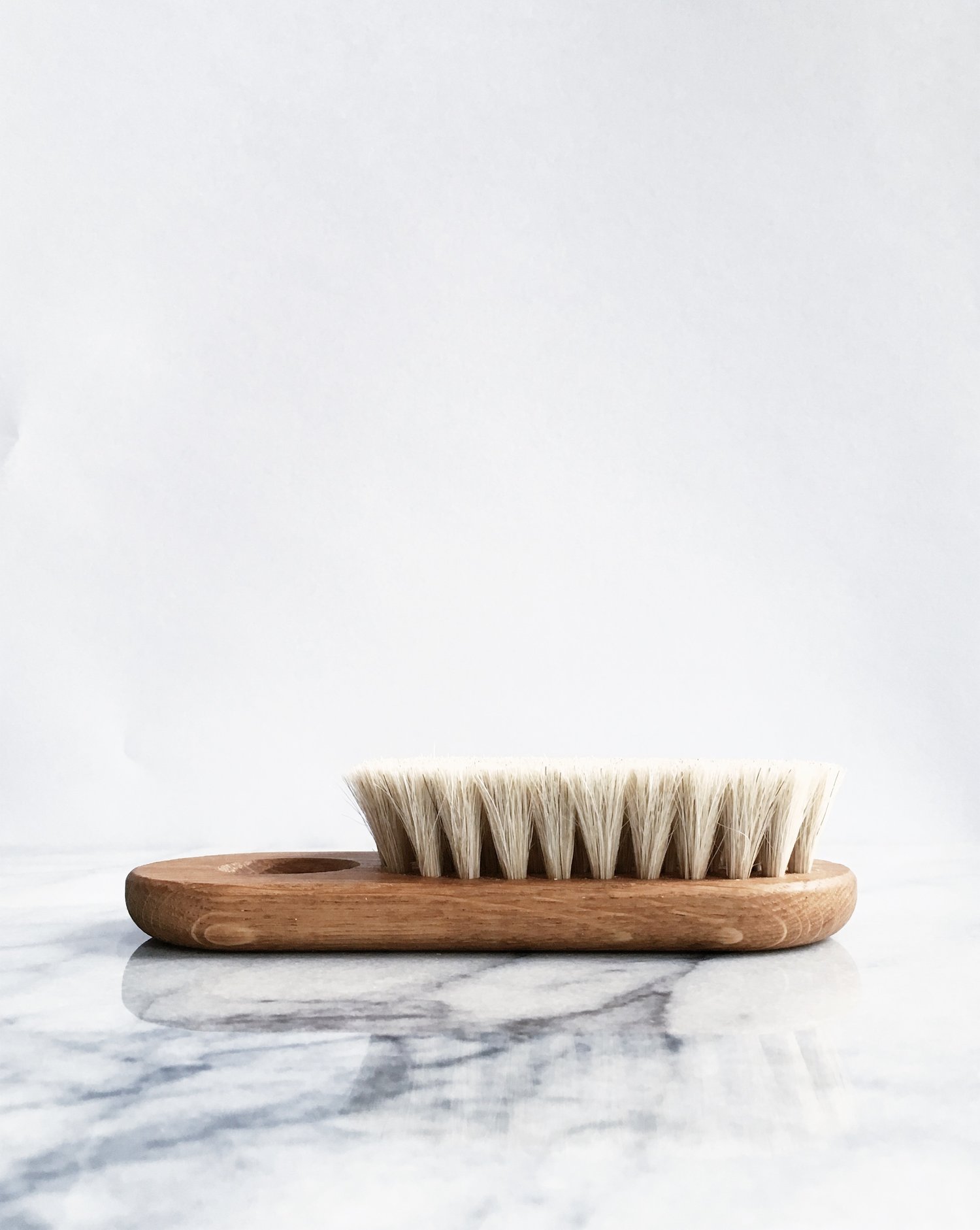 oak & horsehair bath brush — marble & milkweed